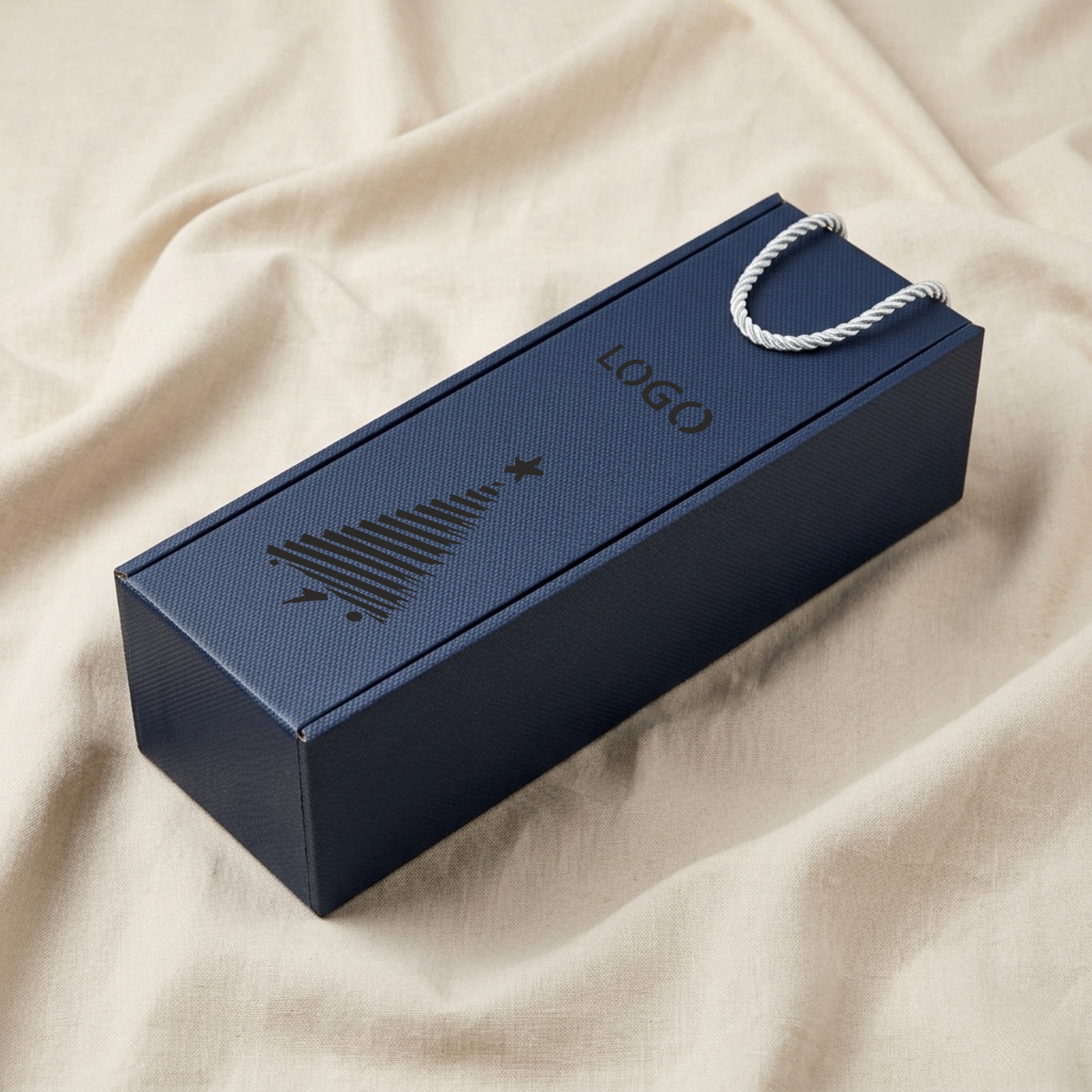 Pudełko na wino z logo i motywem świątecznym